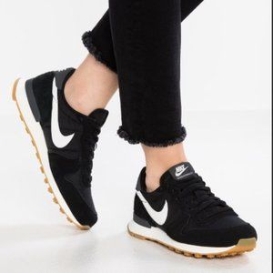 Nike Internationalist Women's Sneaker